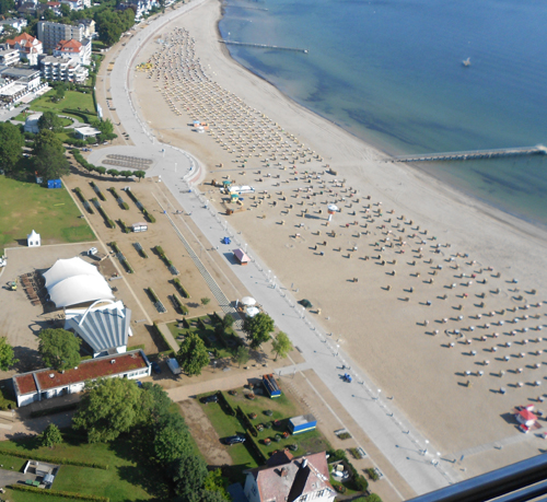 Sonne, Strand, Meer und Pétanque: Deutschlands schönster Turnierplatz in Travemünde