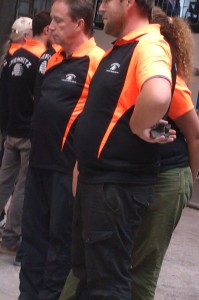 Orange-Schwarze Farbtupfer: Die Chemnitzer in Düsseldorf